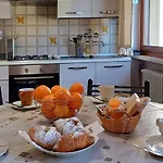 Al Vittoriale Da Maja Appartement