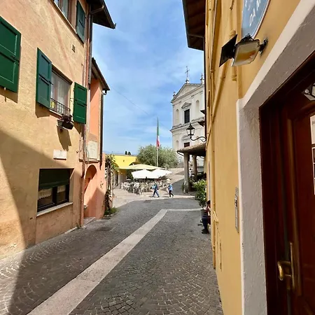 Al Vittoriale Da Maja